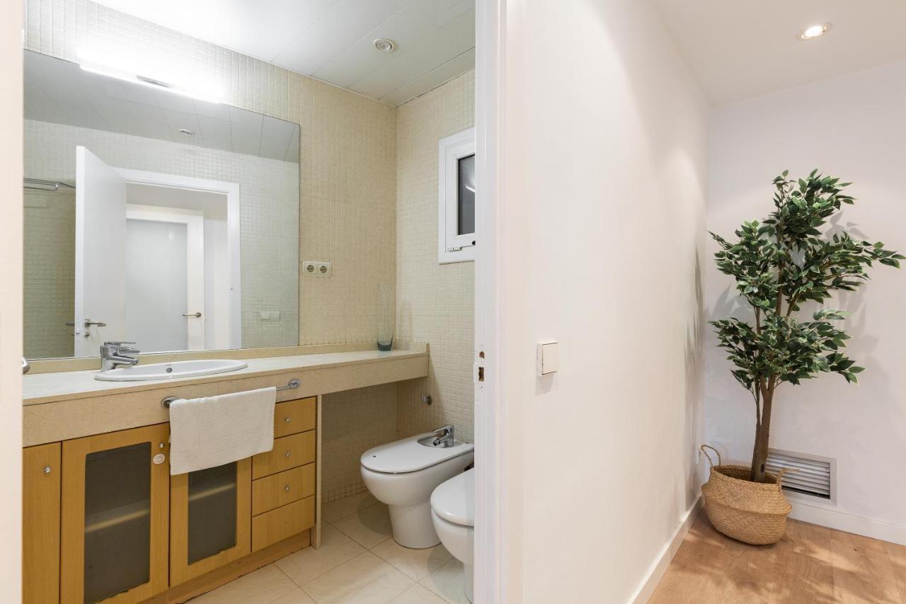Suites Barcelona Park Gueell ภายนอก รูปภาพ